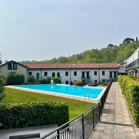 Aparthotel Le Terrazze Del Garda - Immobili E Soluzioni Rent 3*