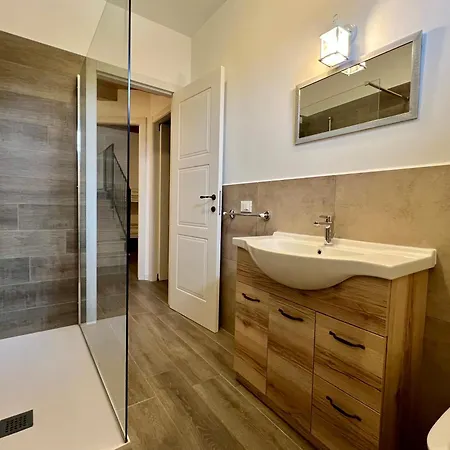 Aparthotel Le Terrazze Del Garda - Immobili E Soluzioni Rent
